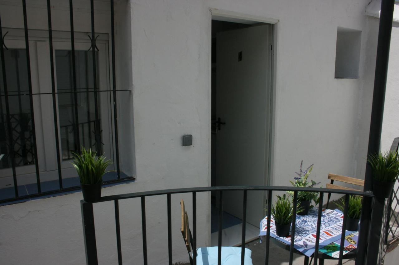 Malaguena Salerosa "Apartamento - Estudio Con Terraza" En Casa Tipica De 1 A 4 Dormitorios Málaga Exterior foto